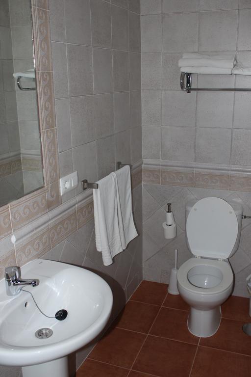Hostal Jadraza Zahara de los Atunes Bagian luar foto