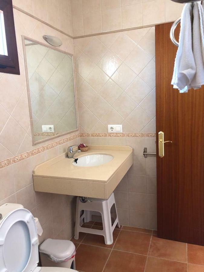 Hostal Jadraza Zahara de los Atunes Bagian luar foto